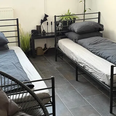 Industrial Zone -studio 4 Apartman
